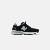 New Balance Made in USA 990 - Black / Grey | Kith Black / Grey