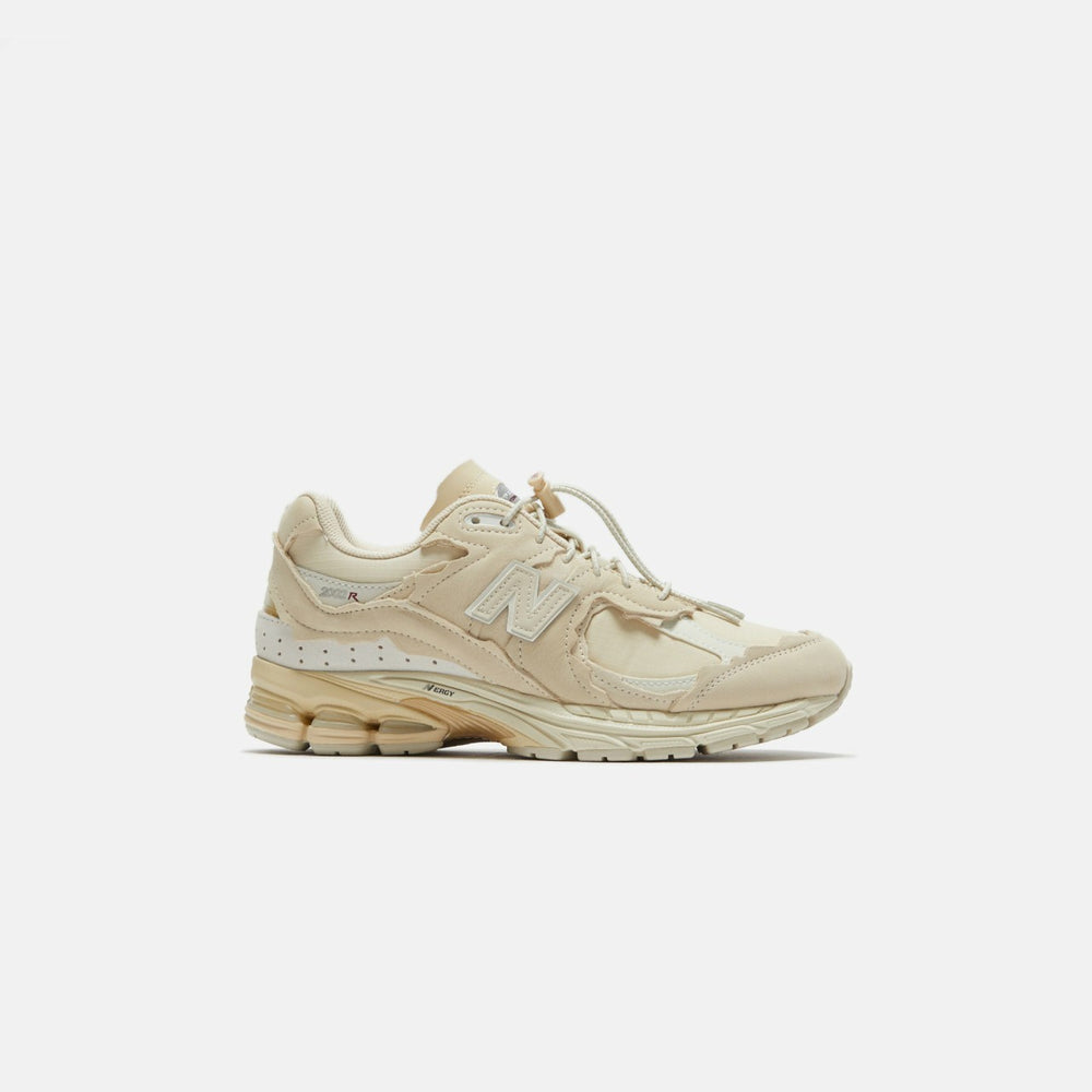 New Balance 2002R - Sandstone | Kith Sandstone