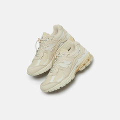 New Balance 2002R - Sandstone | Kith Sandstone