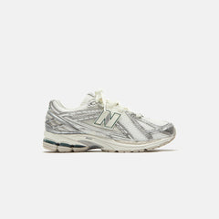 New Balance 1906R - Silver Metallic / Sea Salt | Kith Silver Metallic / Sea Salt