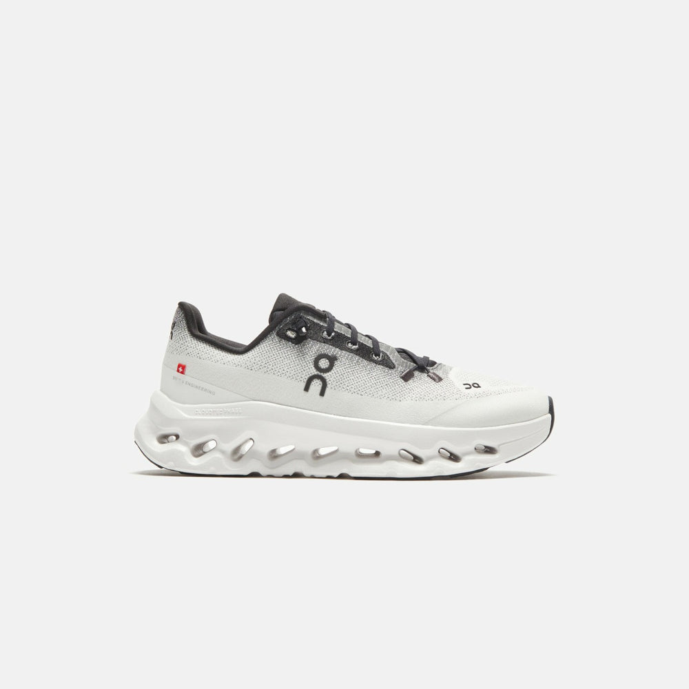 On Running WMNS Cloudtilt - Black / Ivory | Kith Black / Ivory