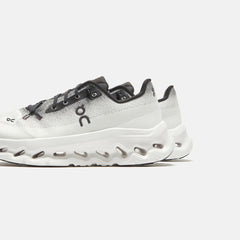 On Running WMNS Cloudtilt - Black / Ivory | Kith Black / Ivory