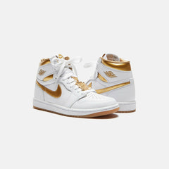 Jordan WMNS Air Jordan 1 High OG - White / Metallic Gold / Gum Light B | Kith White / Metallic Gold / Gum Light Brown