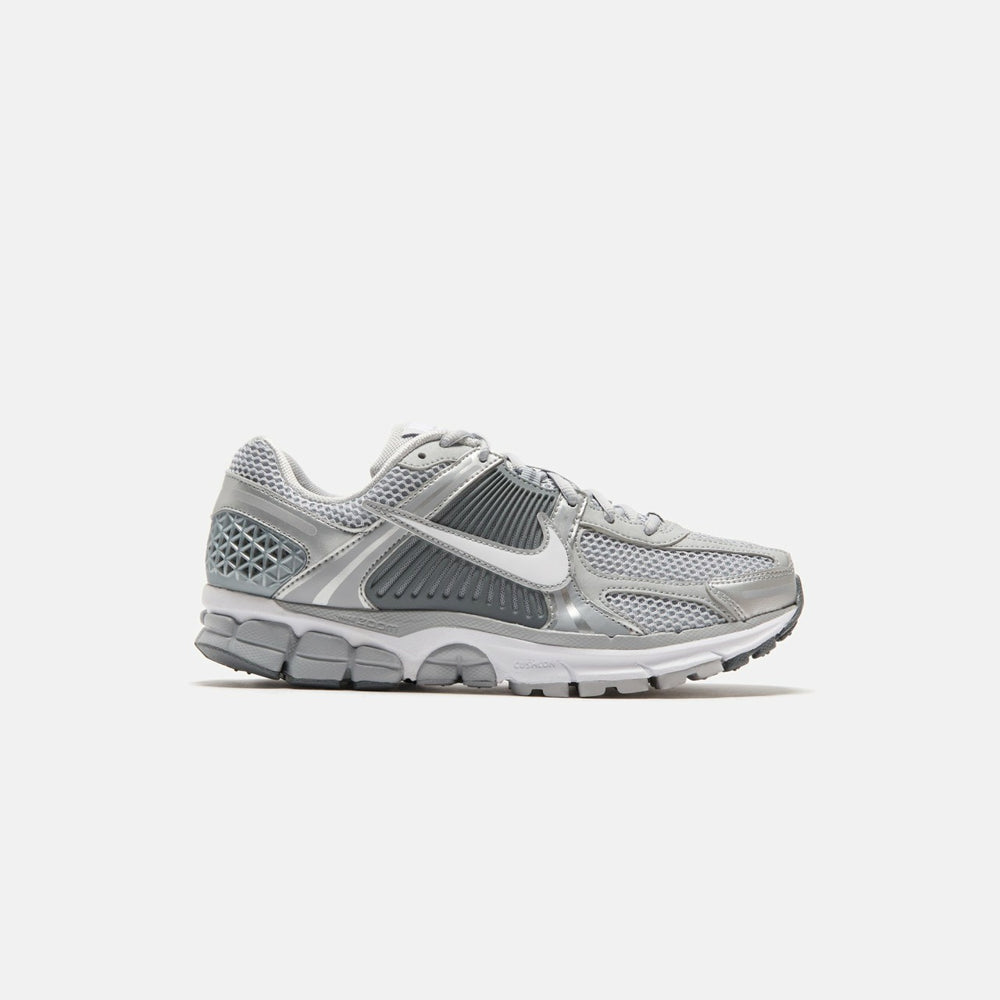 Nike Zoom Vomero 5 - Met Wolf Grey / White / Metallic Silver | Kith Met Wolf Grey / White / Metallic Silver