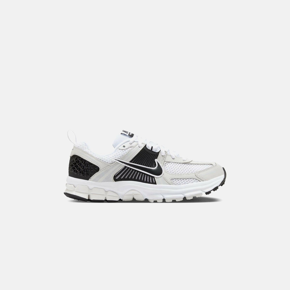 Nike GS Zoom Vomero 5 - White / Black / Platinum Tint / Metallic Plati | Kith White / Black / Platinum Tint / Metallic Platinum