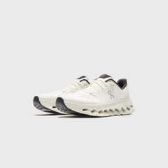 On Running WMNS Cloudtilt - Pearl / Black | Kith Pearl / Black