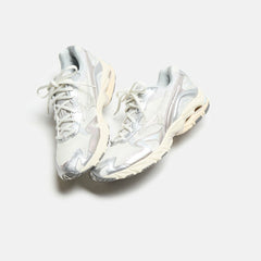 Mizuno Wave Rider 10 - Metallic Snow White | Kith Metallic Snow White