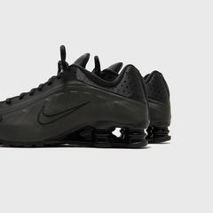 Nike Shox R4 - Black / Black / Black / Bright Crimson | Kith Black / Black / Black / Bright Crimson