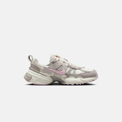 Nike WMNS V2K Run - Sail / Pink Foam / College Grey | Kith Sail / Pink Foam / College Grey