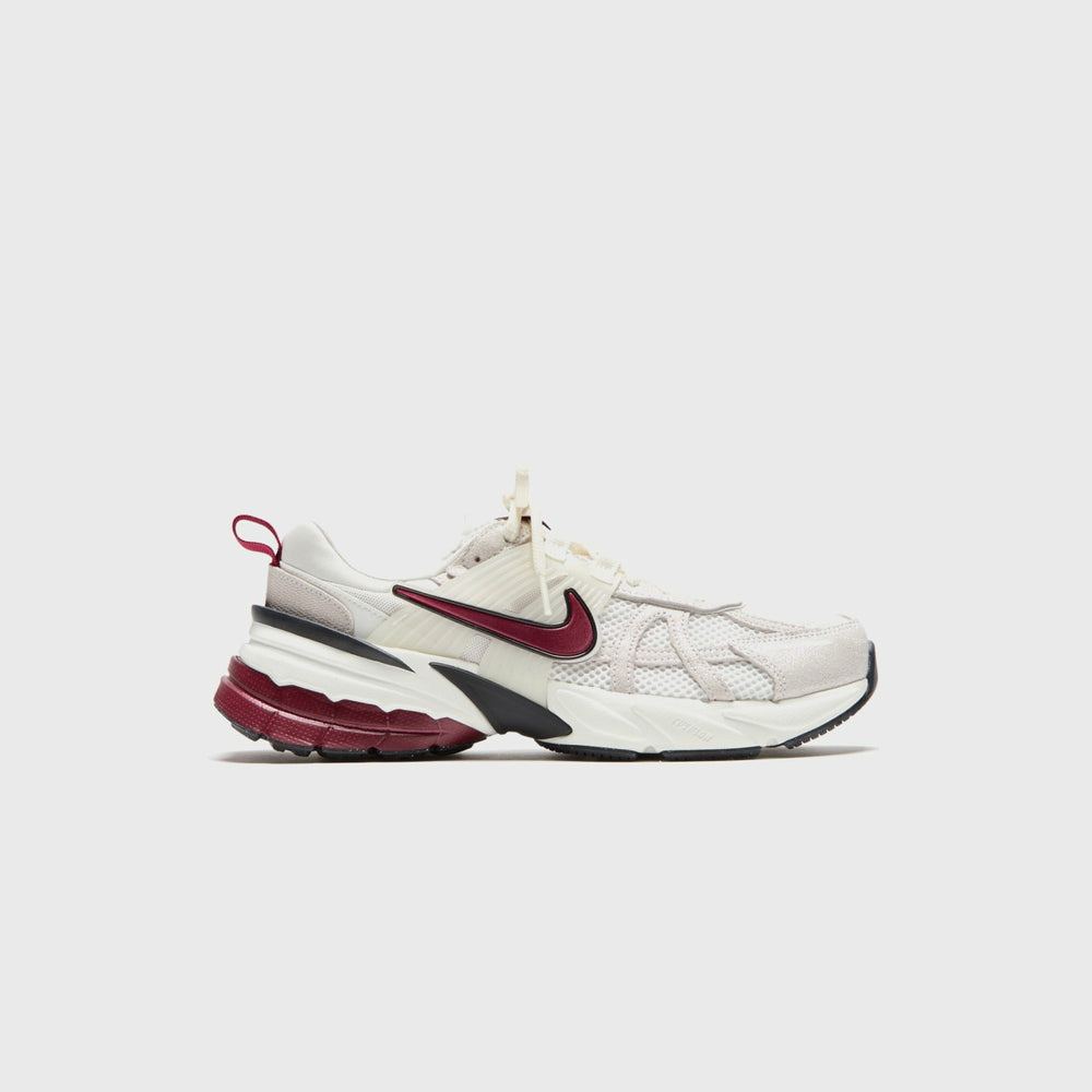 Nike WMNS V2K Run SE - White / Team Red / Black | Kith White / Team Red / Black