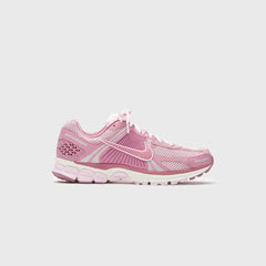 Nike WMNS Zoom Vomero 5 - Elemental Pink / Desert Berry | Kith Elemental Pink / Desert Berry