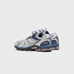 Saucony Progrid Triumph 4 - White / Blue | Kith White / Blue