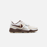 Nike x Travis Scott Jumpman Jack Zoom Field Jaxx - White / Light Choco | Kith White / Light Chocolate