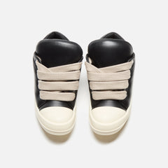 Rick Owens Scarpe in Pelle Jumbo Laced Padded Low Sneakers - Black / M | Kith Black / Milk