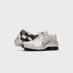 Nike Shox R4 - College Grey / University Red / Metallic Silver / Black | Kith College Grey / University Red / Metallic Silver / Black