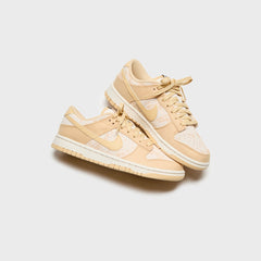 Nike WMNS Dunk Low - Light Orewood Brown / University Red / Black / Se | Kith Light Orewood Brown / University Red / Black / Sesame