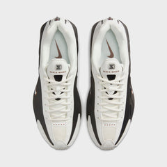 Nike WMNS Shox R4 - Sail / Black / Fauna Brown / Sail | Kith Sail / Black / Fauna Brown / Sail