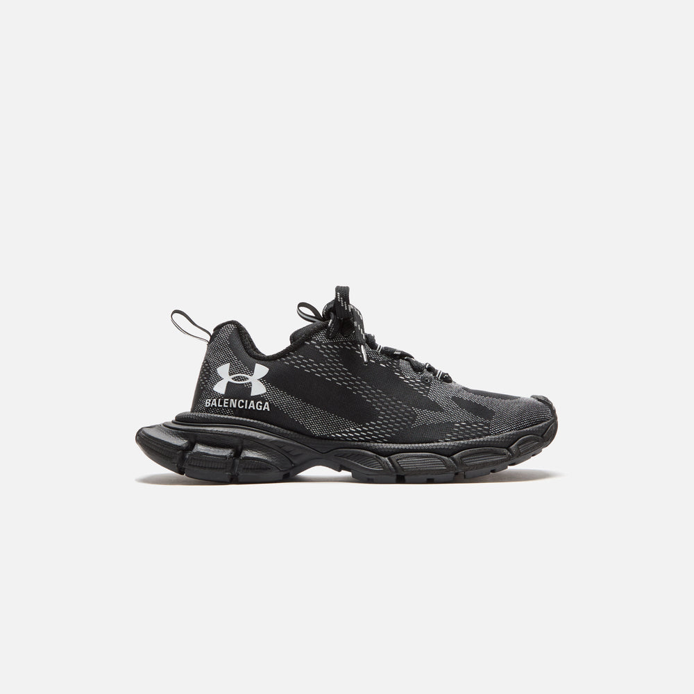 Balenciaga x Under Armour 3XL Knit Trainer - Black / White | Kith Black / White