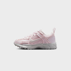 Nike PS Zoom Vomero 5 - Pearl Pink / Bleached Lilac / Summit White / V | Kith Pearl Pink / Bleached Lilac / Summit White / Vast Grey
