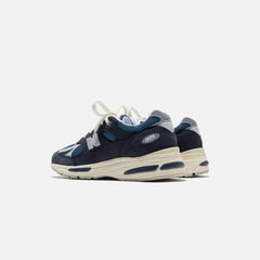 New Balance Made in UK 991v2 - Vintage Navy / Grey | Kith Vintage Navy / Grey