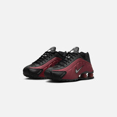 Nike WMNS Shox R4 - Black / Metallic Silver / Team Red | Kith Black / Metallic Silver / Team Red