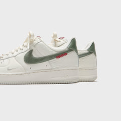 Nike Air Force 1 Low - Sail / Jade Horizon / Light Bone / University R | Kith Sail / Jade Horizon / Light Bone / University Red / Metallic Gold