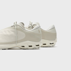 On Running x Post Archive Faction Cloudventure Peak - Ice / Moon | Kith Ice / Moon