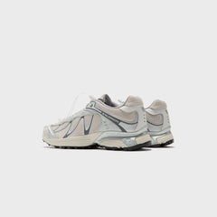 Salomon XT-Whisper - Silver / Lunar Rock / Silver Cloud | Kith Silver / Lunar Rock / Silver Cloud