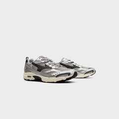 Mizuno MXR - Snow White / Harbor Mist | Kith Snow White / Harbor Mist