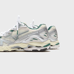 Mizuno Wave Rider 10 - Snow White / Slate | Kith Snow White / Slate