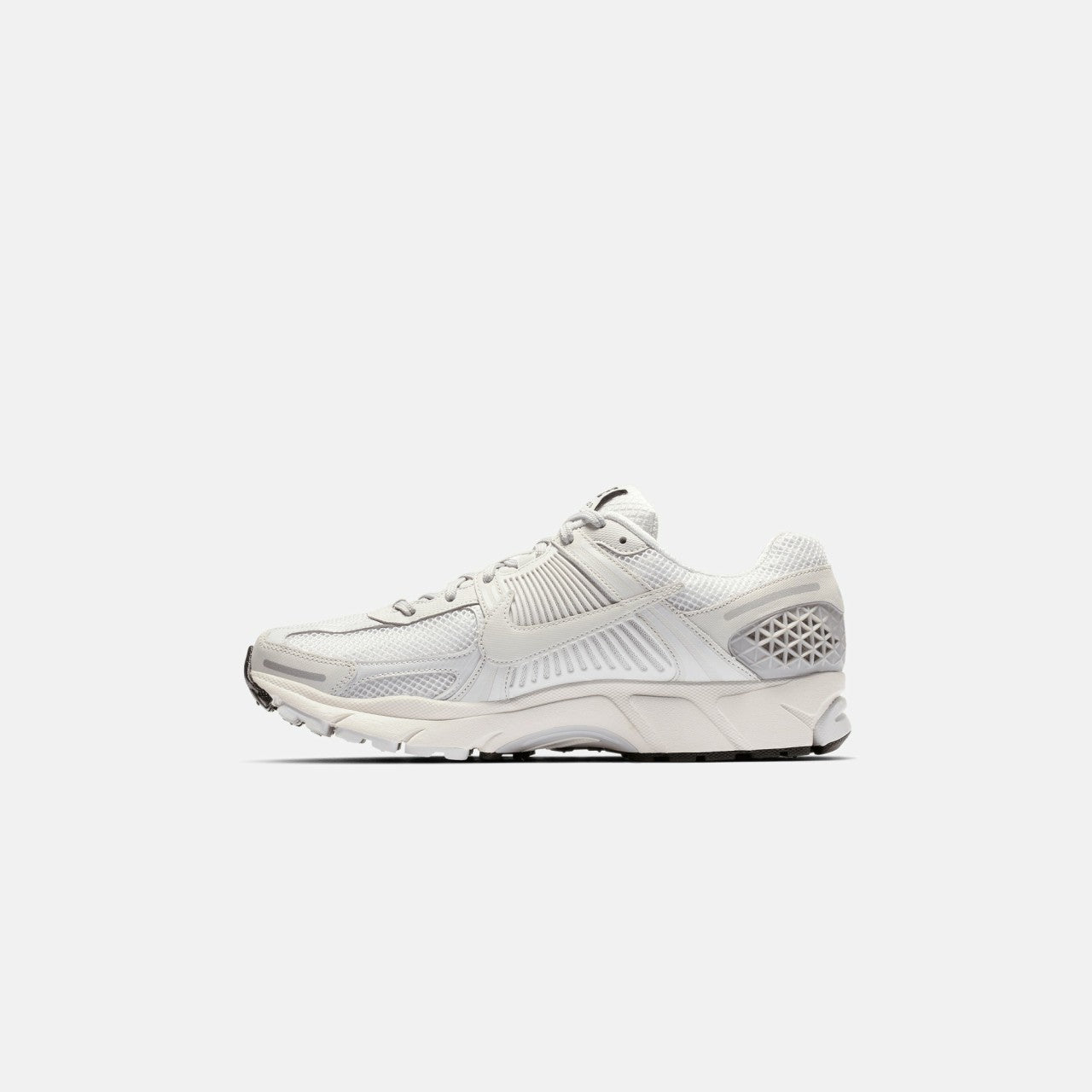 Nike Zoom Vomero 5 SP - Vast Grey / Black / Sail | Kith Vast Grey / Black / Sail