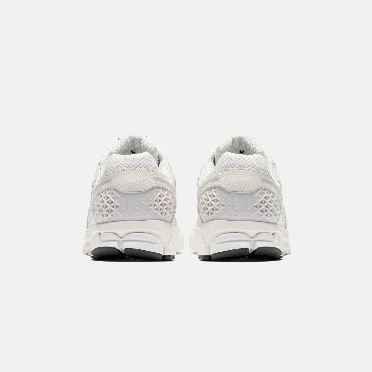 Nike Zoom Vomero 5 SP - Vast Grey / Black / Sail | Kith Vast Grey / Black / Sail