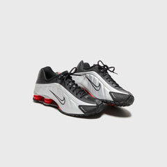 Nike Shox R4 P1 - Black / Metallic Silver / Max Orange | Kith Black / Metallic Silver / Max Orange