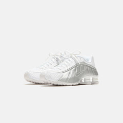 Nike WMNS Shox R4 - White / Metallic Silver / Max Orange / White | Kith White / Metallic Silver / Max Orange / White