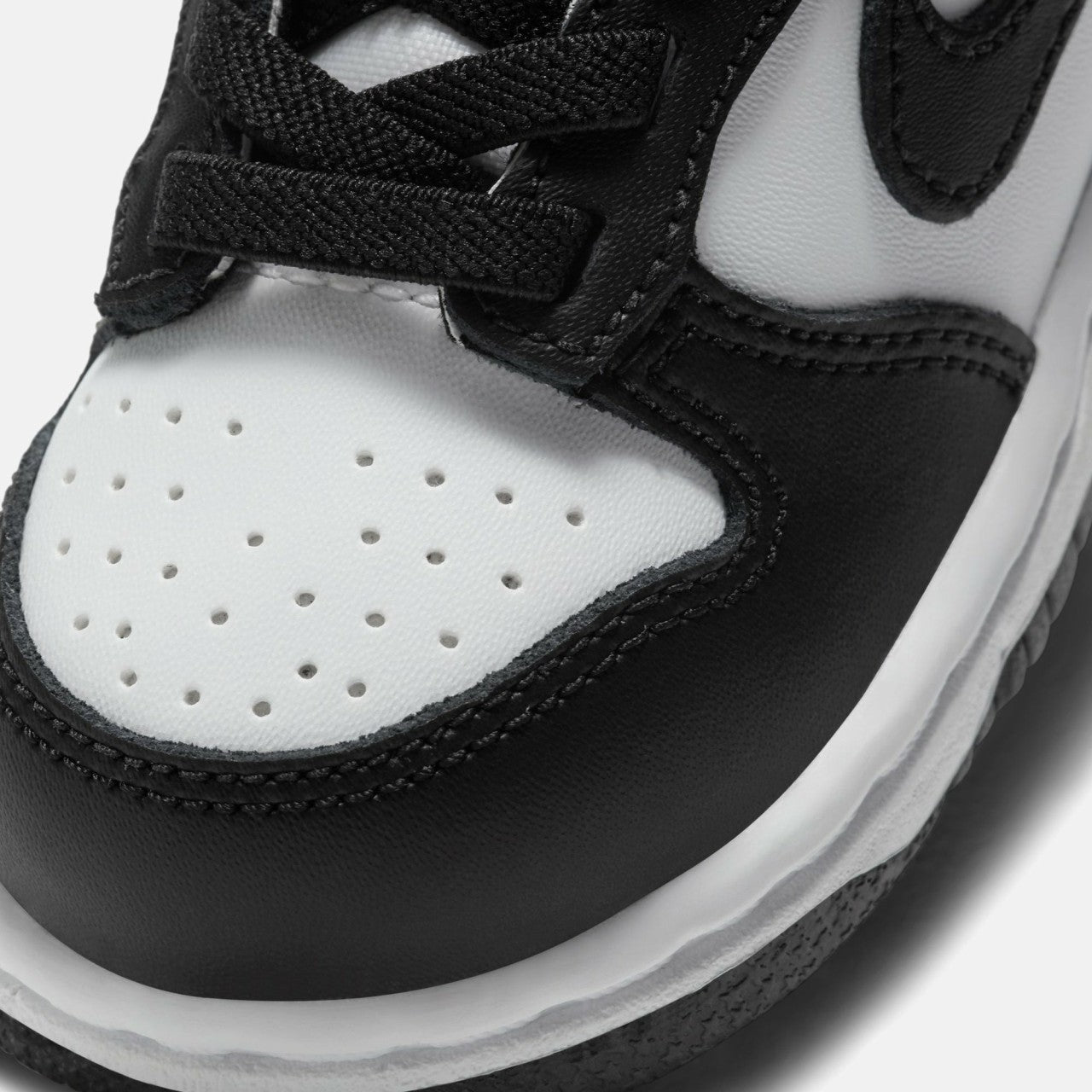 Nike TD Dunk Low - White / Black | Kith White / Black