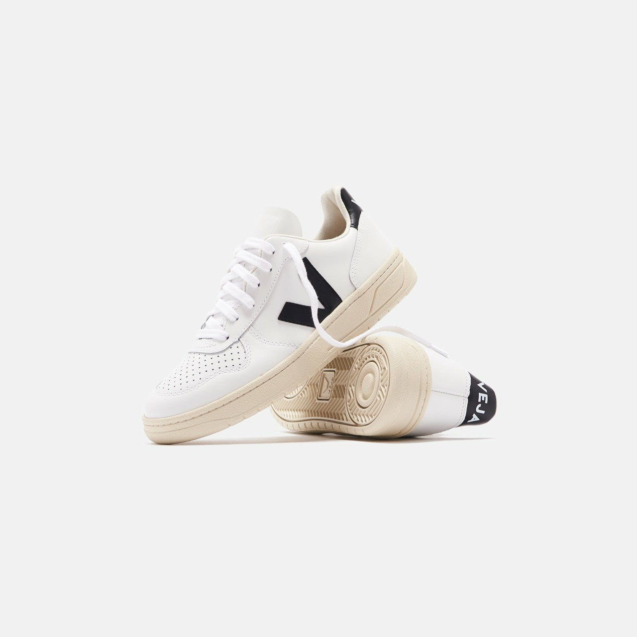 Veja WMNS V-10 - Extra White / Black | Kith Extra White / Black