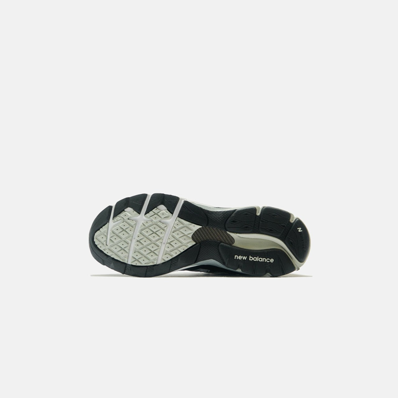 New Balance Made in USA 990 - Black / Grey | Kith Black / Grey