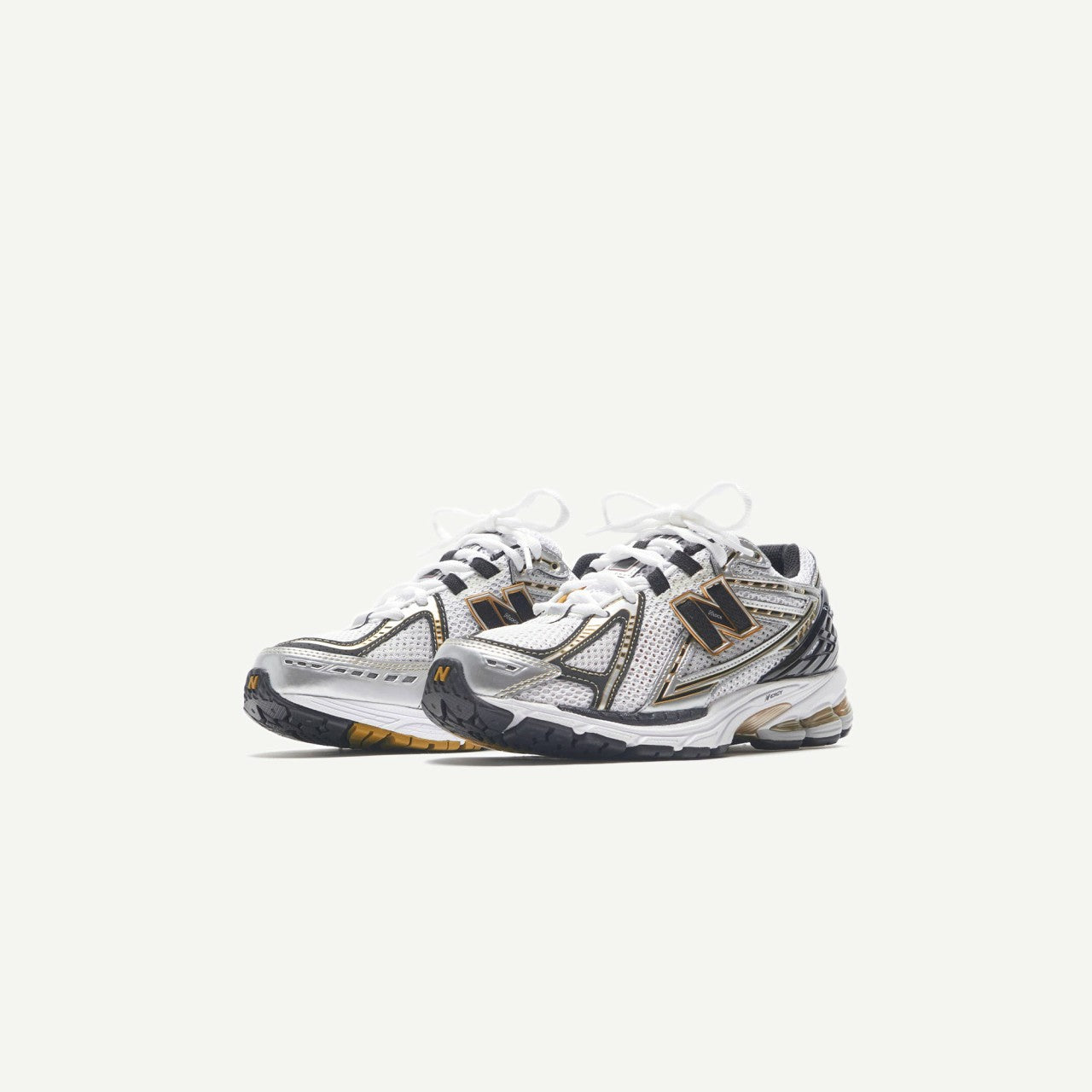 New Balance 1906R - Metallic Silver | Kith Metallic Silver