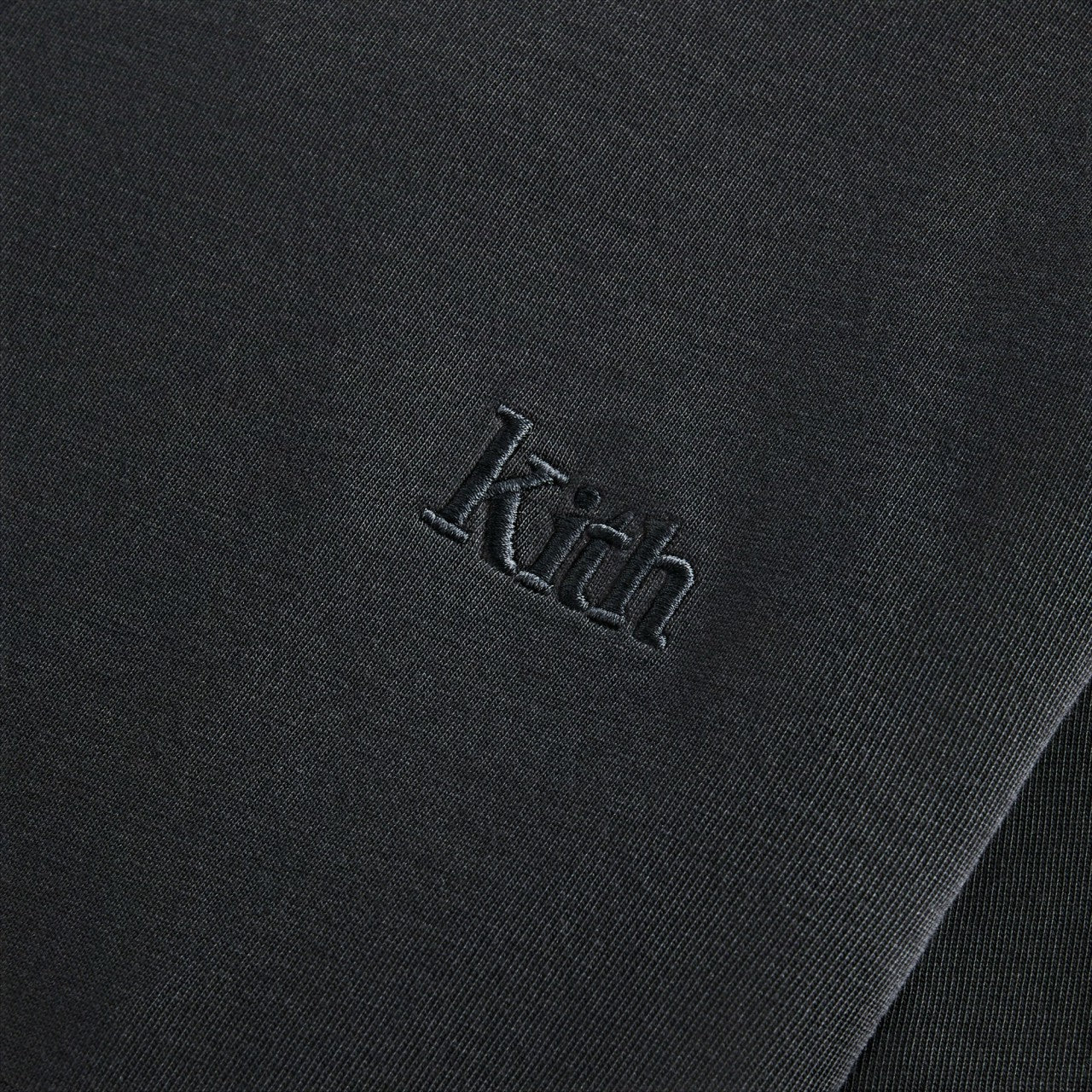 Kith Women Lucy Cropped Long Sleeve II Tee - Mass | Kith Mass