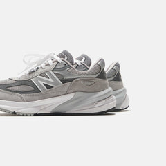 New Balance 990V6 - Grey | Kith Grey
