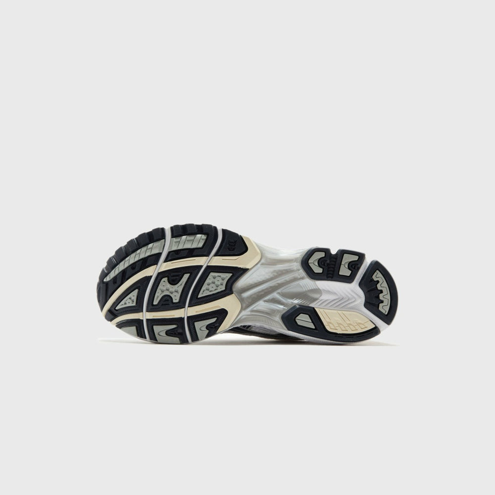 ASICS WMNS Gel-Kayano 14 - White / Midnight | Kith White / Midnight
