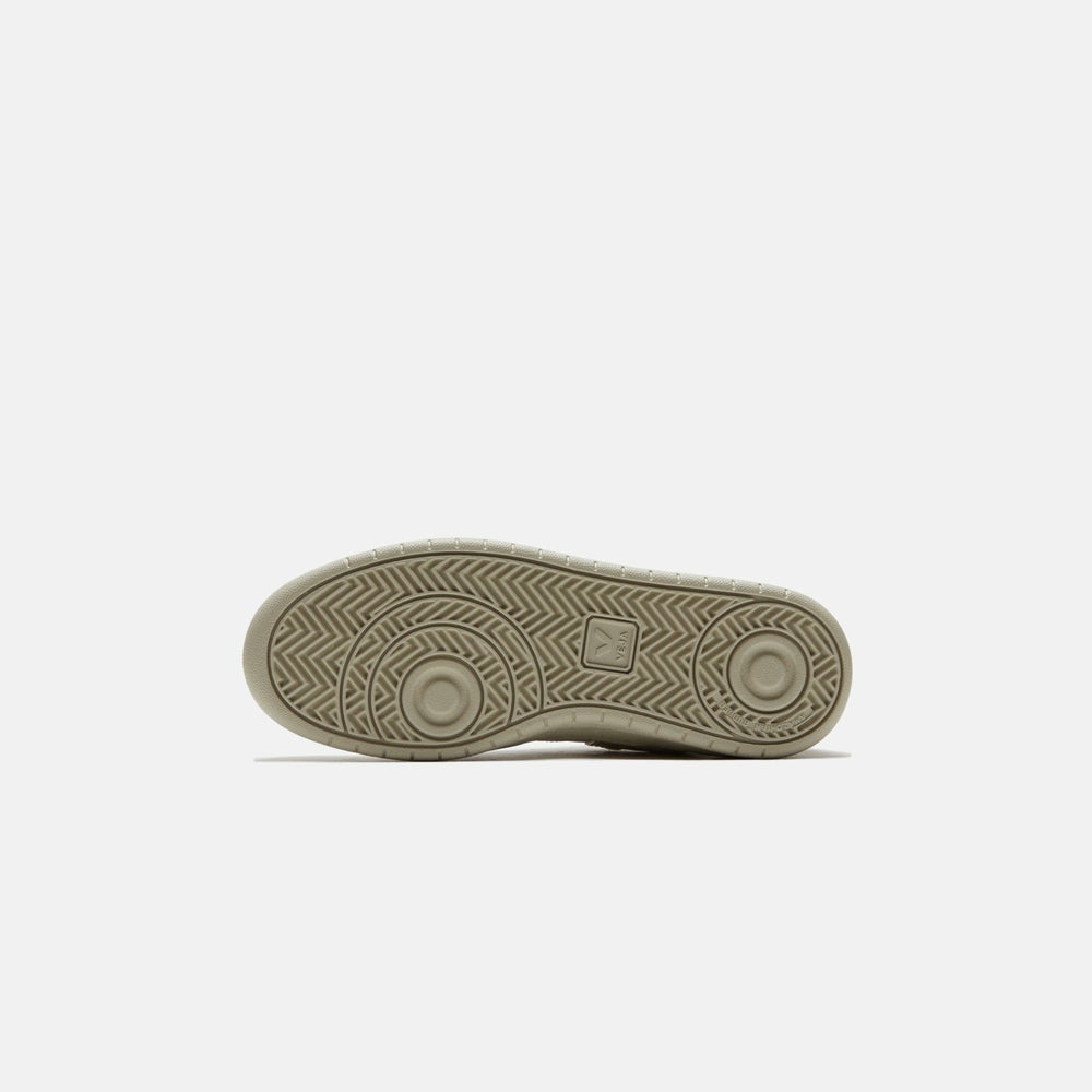 Veja V-15 Bastille - Extra-White / Pierre Sahara | Kith Extra-White / Pierre Sahara