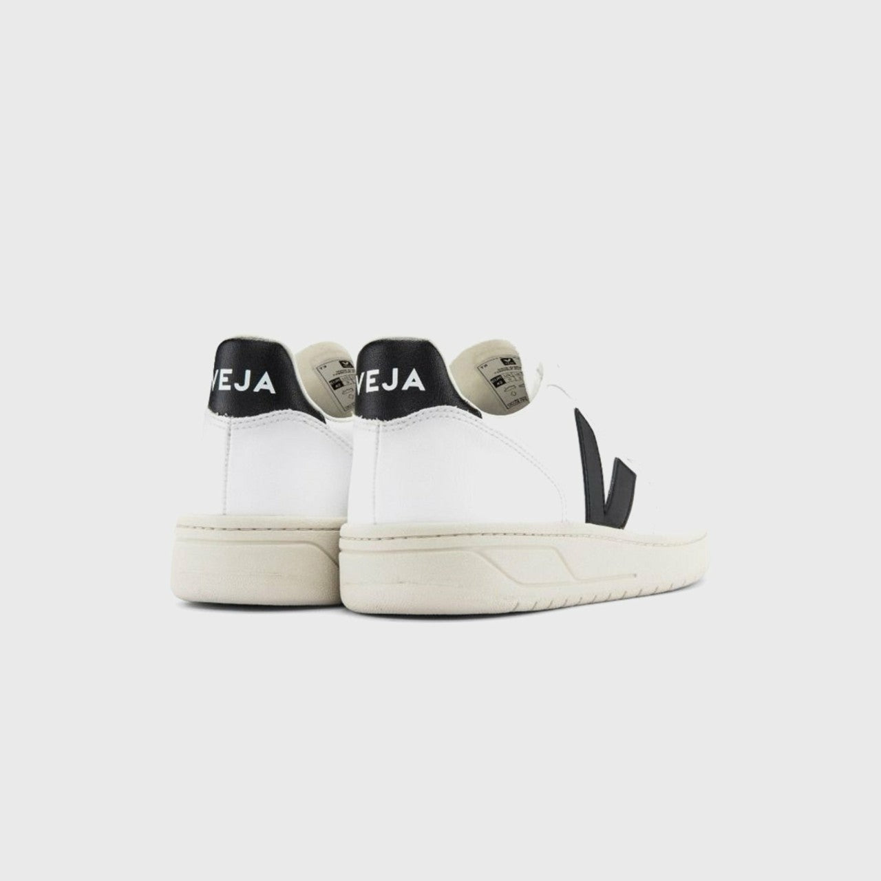 Veja WMNS V-10 Extra White / Black | Kith