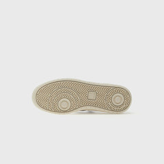 Veja WMNS V-10 Extra White / Black | Kith