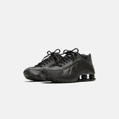 Nike WMNS Shox R4 - Black / Black / Max Orange | Kith Black / Black / Max Orange
