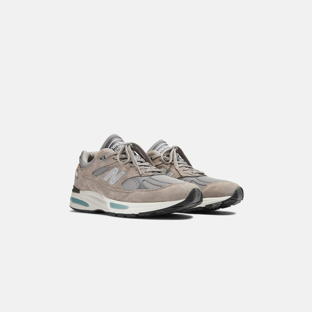 New Balance Made in UK 991v2 - Alloy / Smoked Pearl / Silver | Kith Alloy / Smoked Pearl / Silver