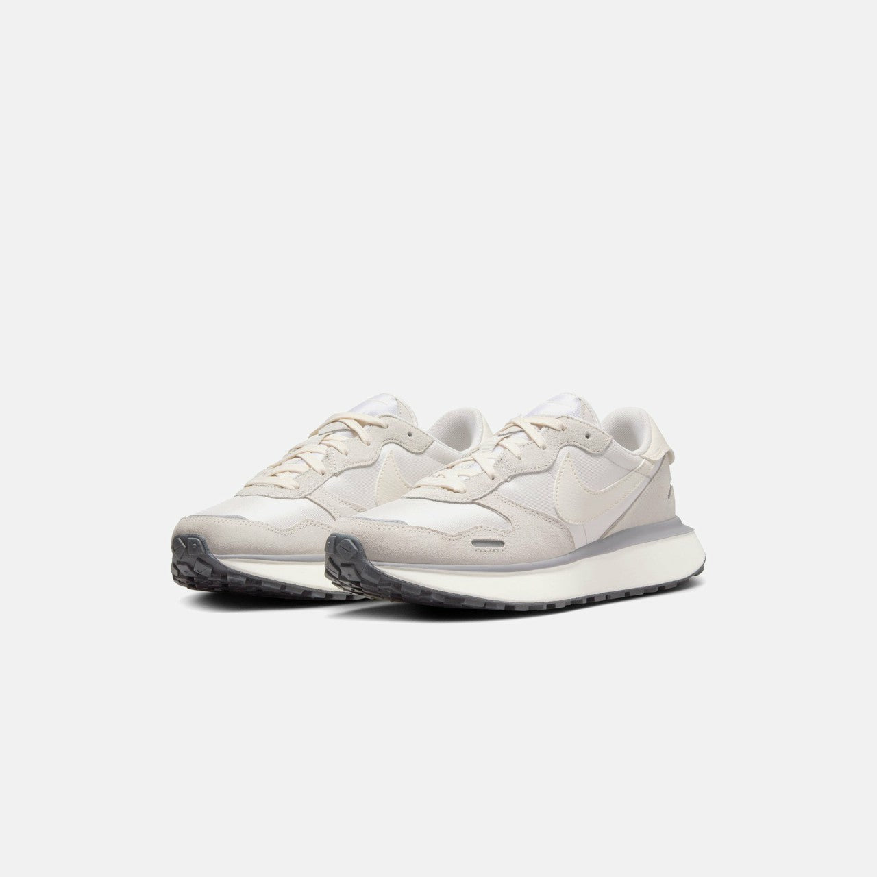 Nike WMNS Phoenix Waffle - Platinum Tint / Pale Ivory | Kith Platinum Tint / Pale Ivory
