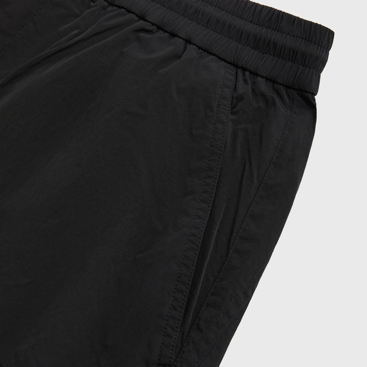 Kith Wrinkle Nylon Mercer 8 Pant - Black | Kith Black