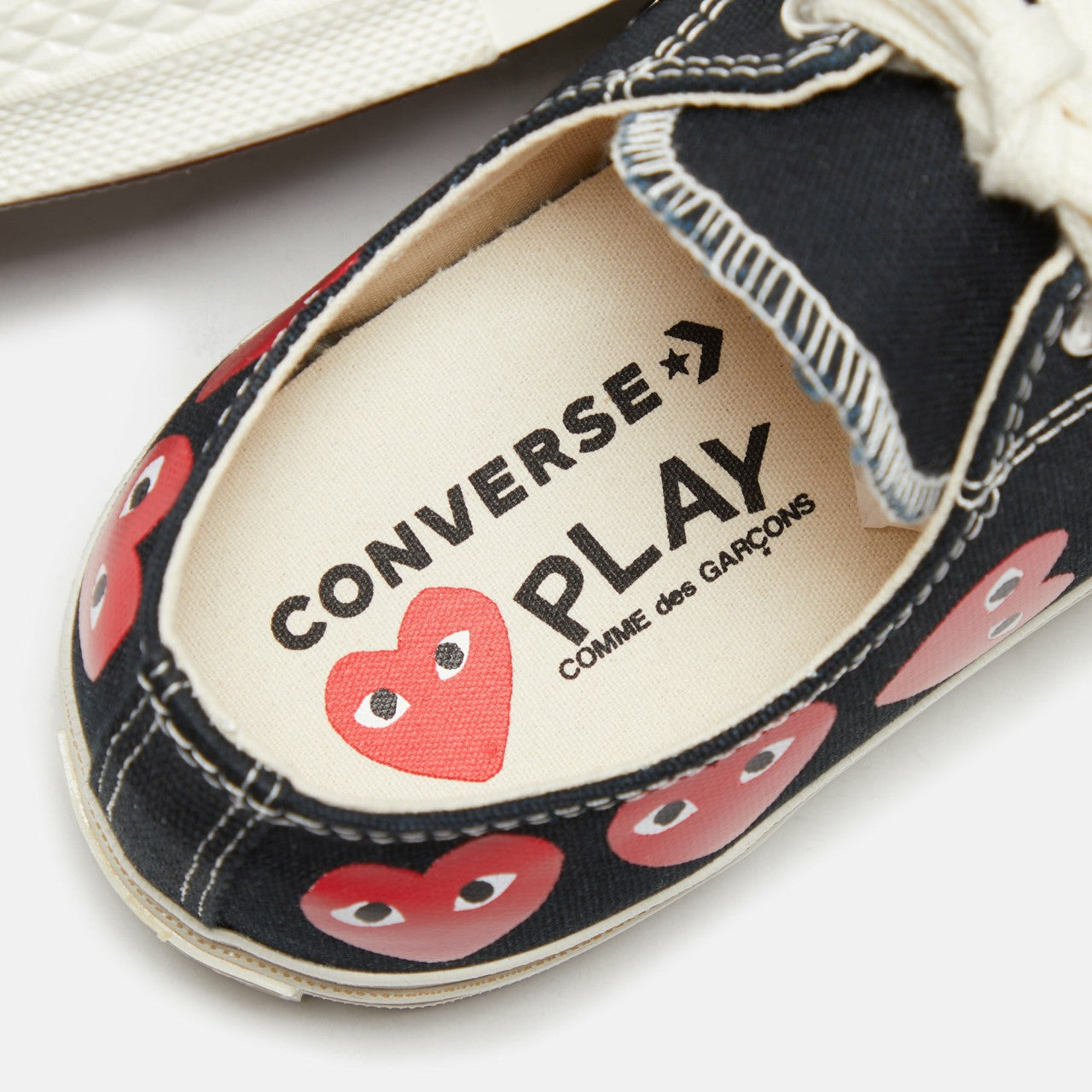 Comme Des Garçons Play x Converse Multi Heart Low Top - Black / Red | Kith Black / Red