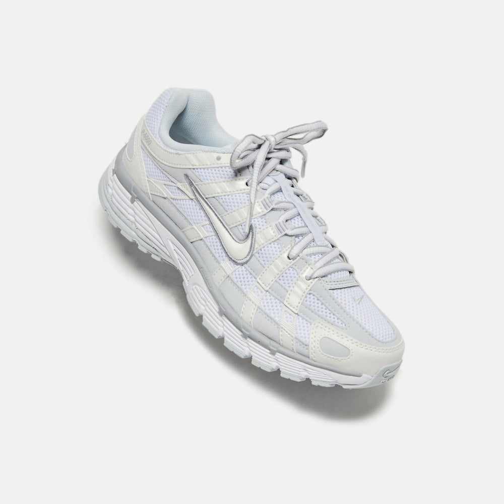 Nike WMNS P-6000 - Metallic Summit White / White / Pure Platin | Kith Metallic Summit White / White / Pure Platin